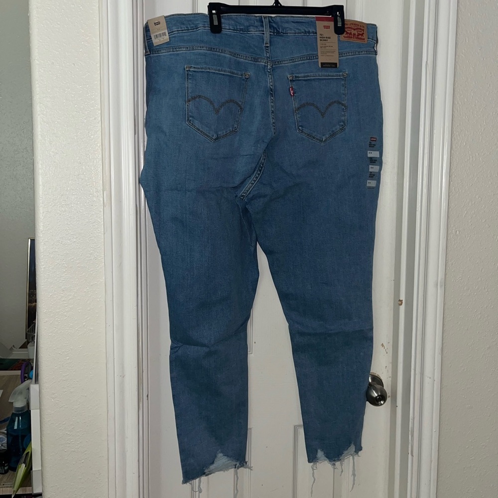 Levi’s 720 high rise distressed skinny jeans - Picture 8 of 11
